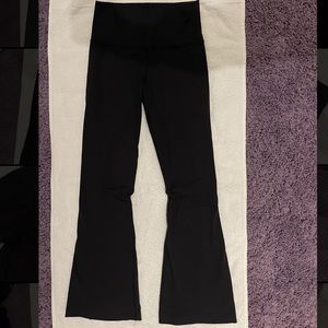 Black Lululemon Yoga Pants